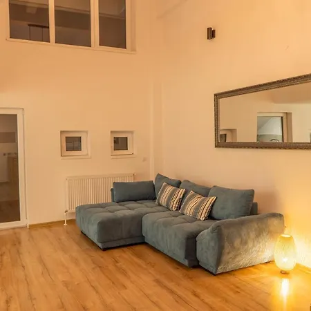 Family Apartment *